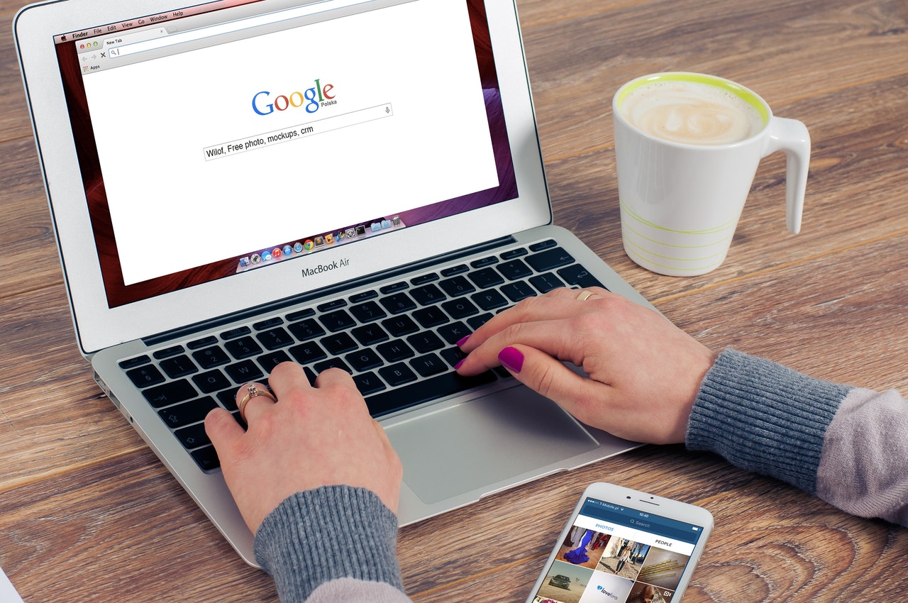Zyro website builder