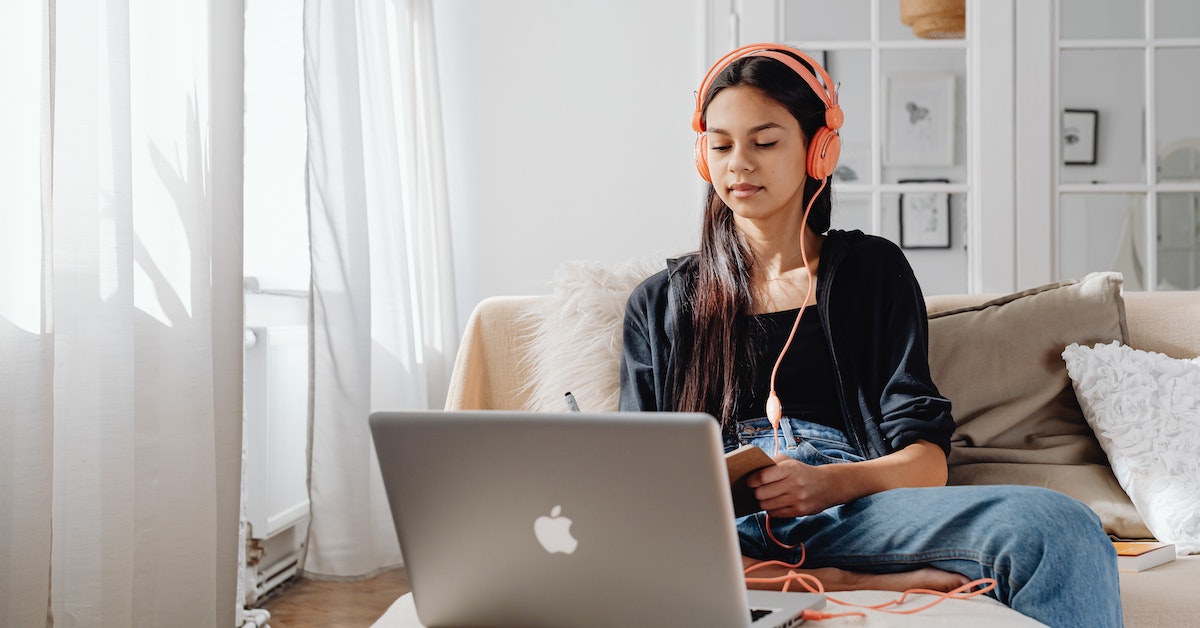 11 Profitable Ideas for Online Business