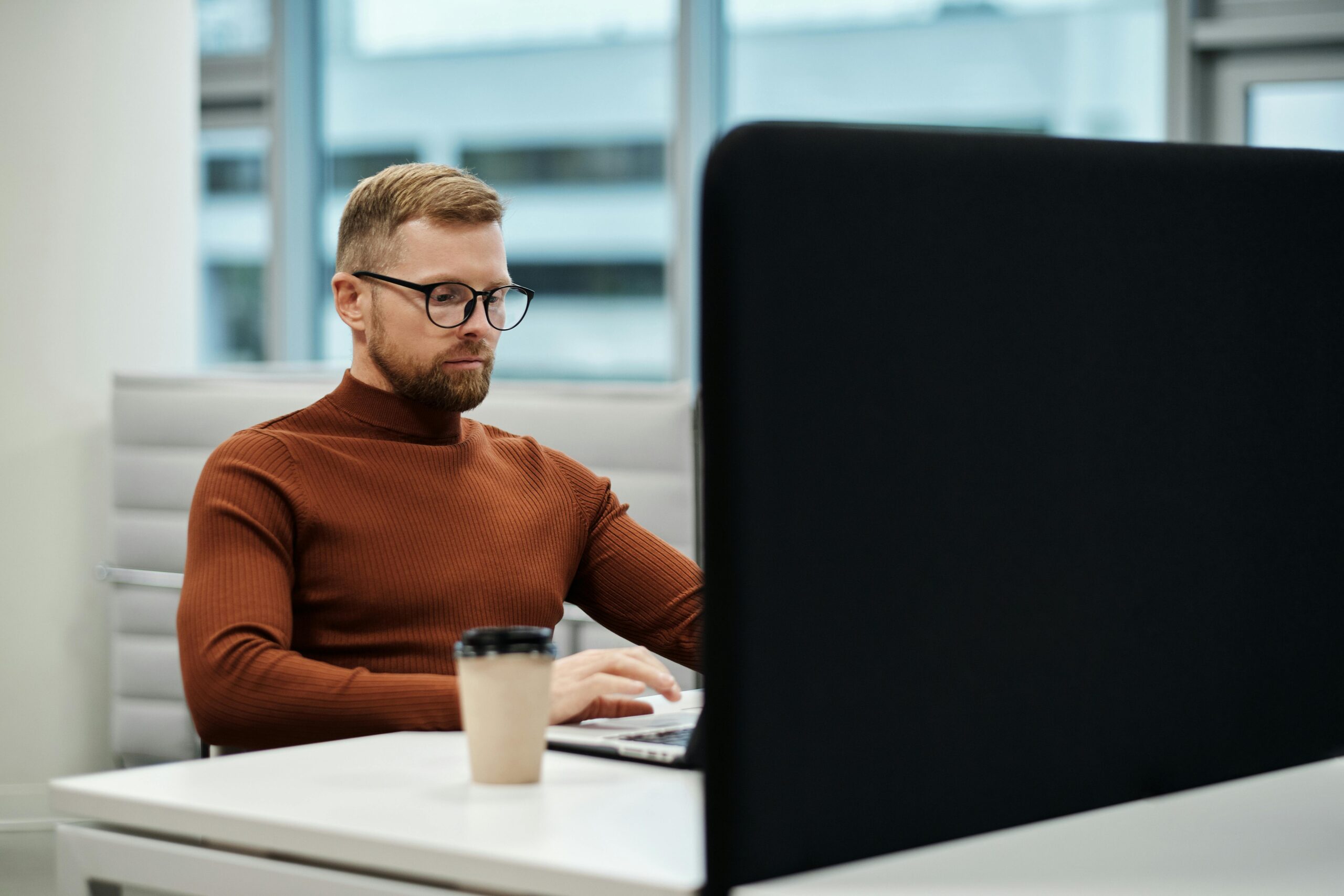 WordPress vs General Hosting Which Wins for Your Site in 2025